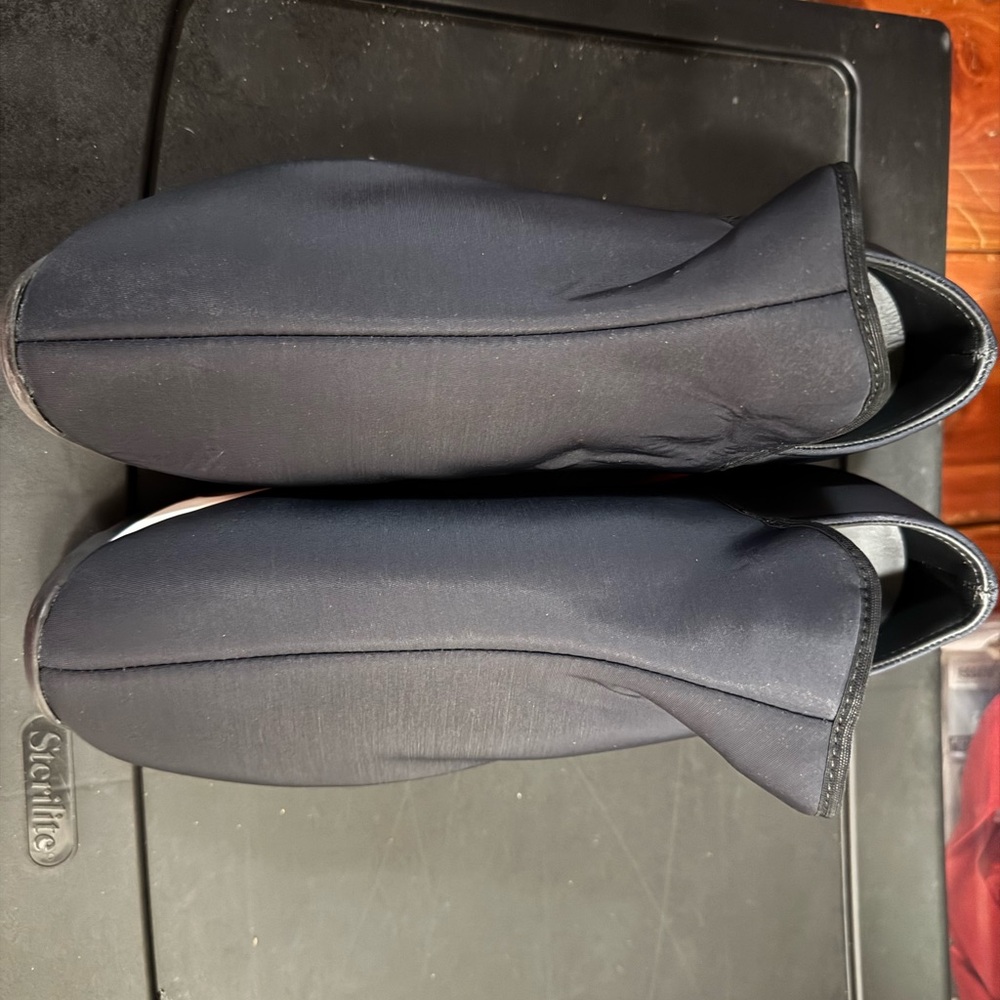 Black Neoprene Shoe Covers